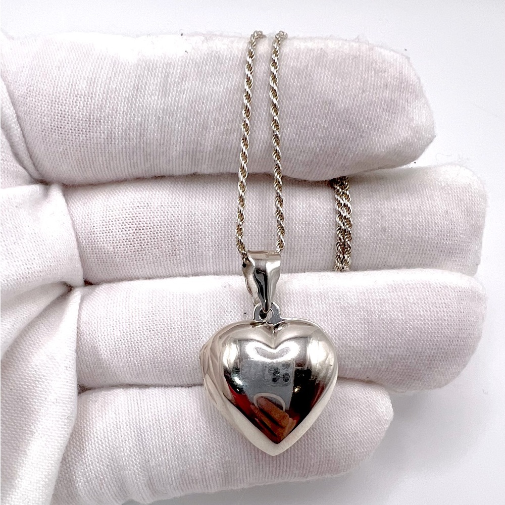 Sale $46 Firm! .925 Sterling Silver Puffed Heart Locket Necklace - Picture 2 of 16